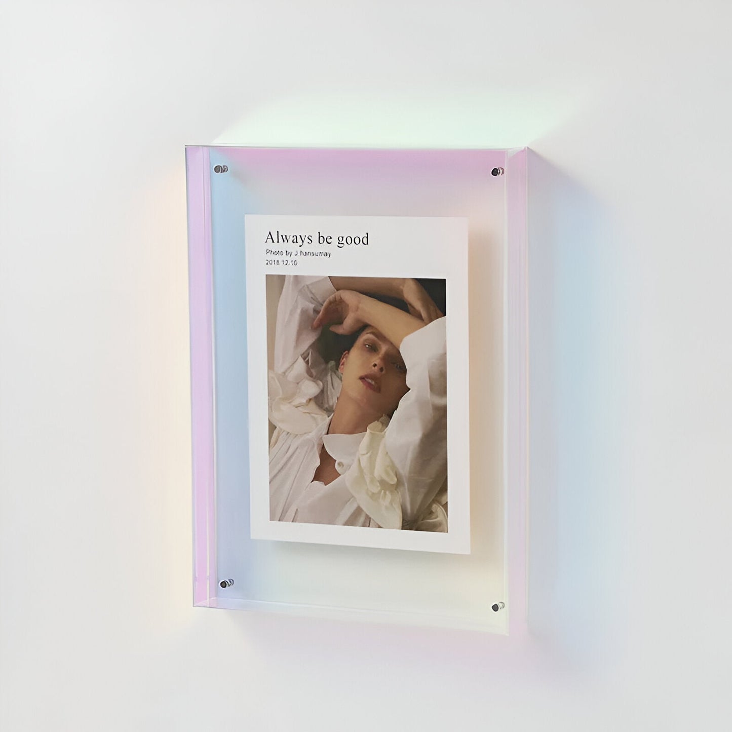 Cadre Photo Acrylique Moderne Transparent Effet Flottant Bords Colorés Pour Mettre Vos Photos En Valeur