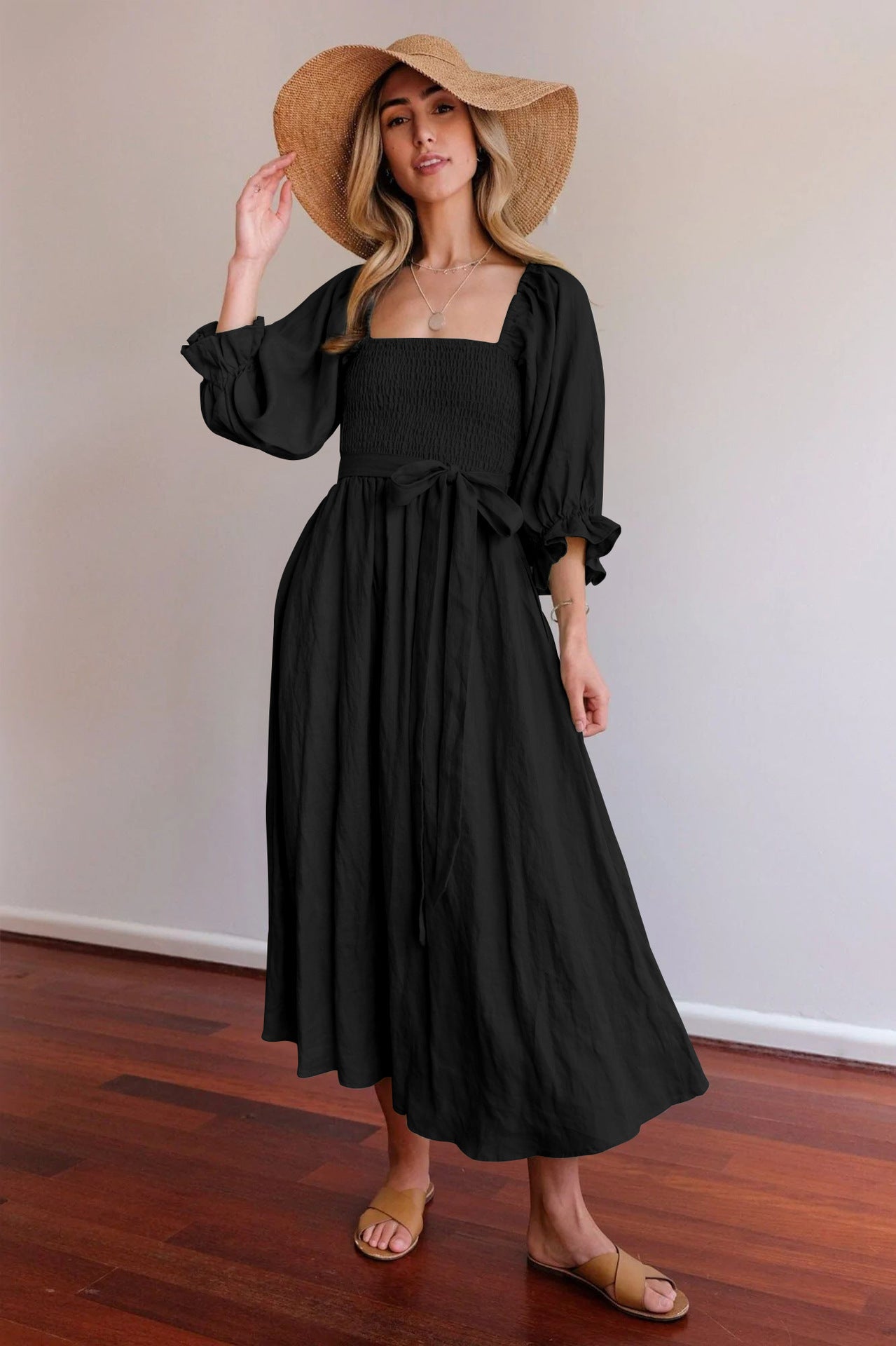 Elegantes Kleid von Fudus mit Bindegürtel