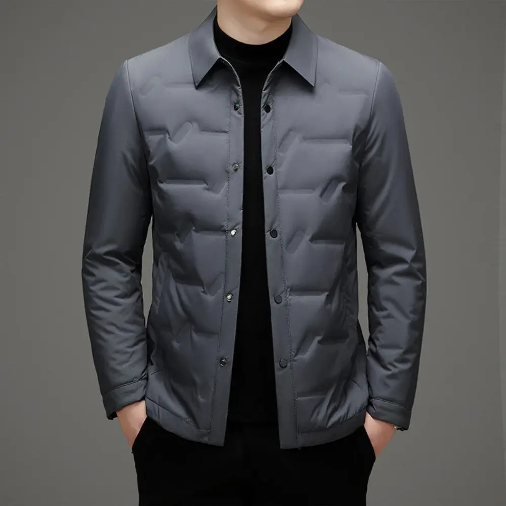 Veste Matelassée Dane Monogramme Avec Duvet Oie Blanc Léger Et Col Revers Élégant Technologie Iron Shield