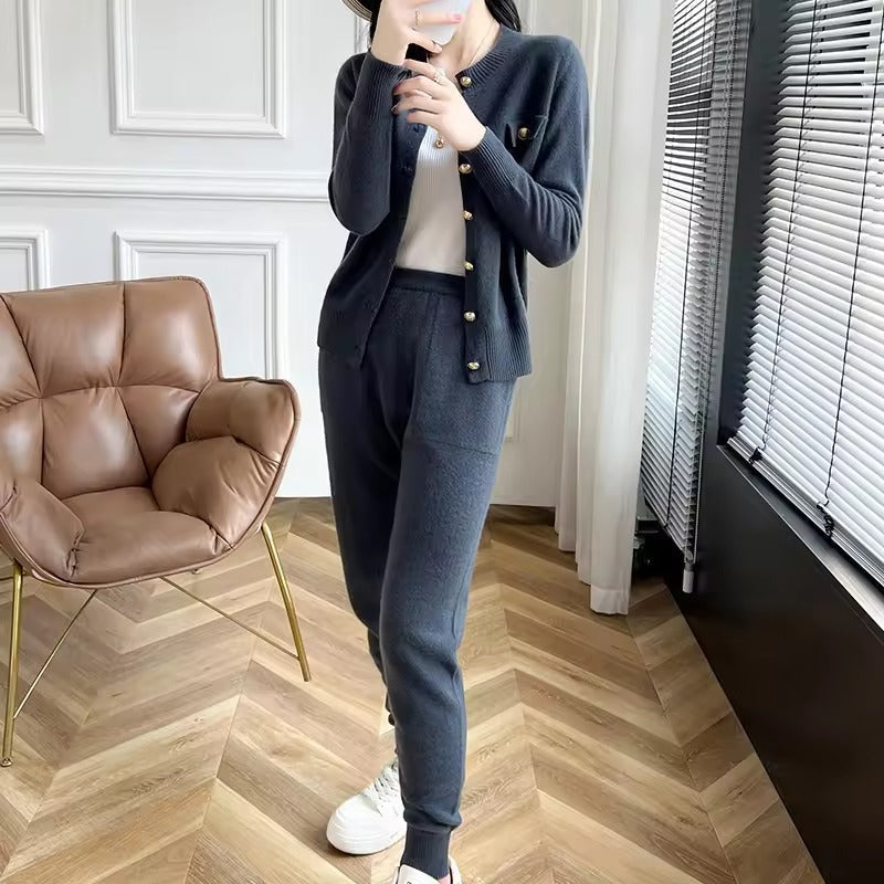 AGNA Strickjacke und Hose Set