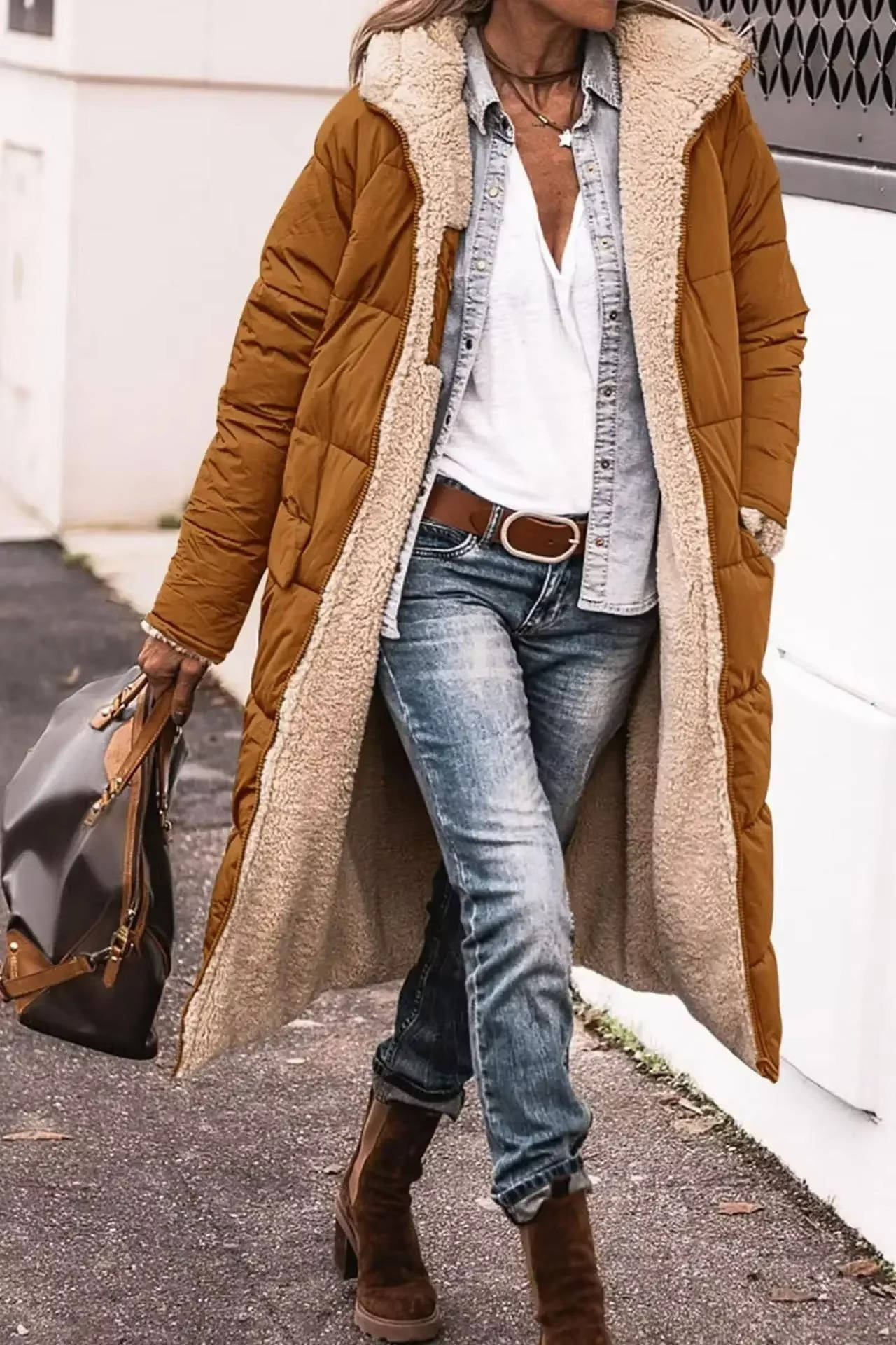 Manteau Long Matelassé Pour Femme Avec Capuche Extérieur Polyester Durable Doublure Polaire Douce Pour Hiver