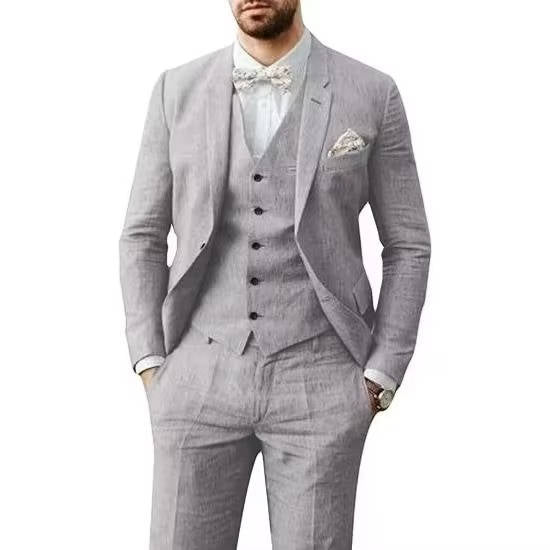 Costume Lin Décontracté Trois Pièces Pour Homme Avec Gilet Bleu Clair Pour Mariages D'Été Par Amawinc