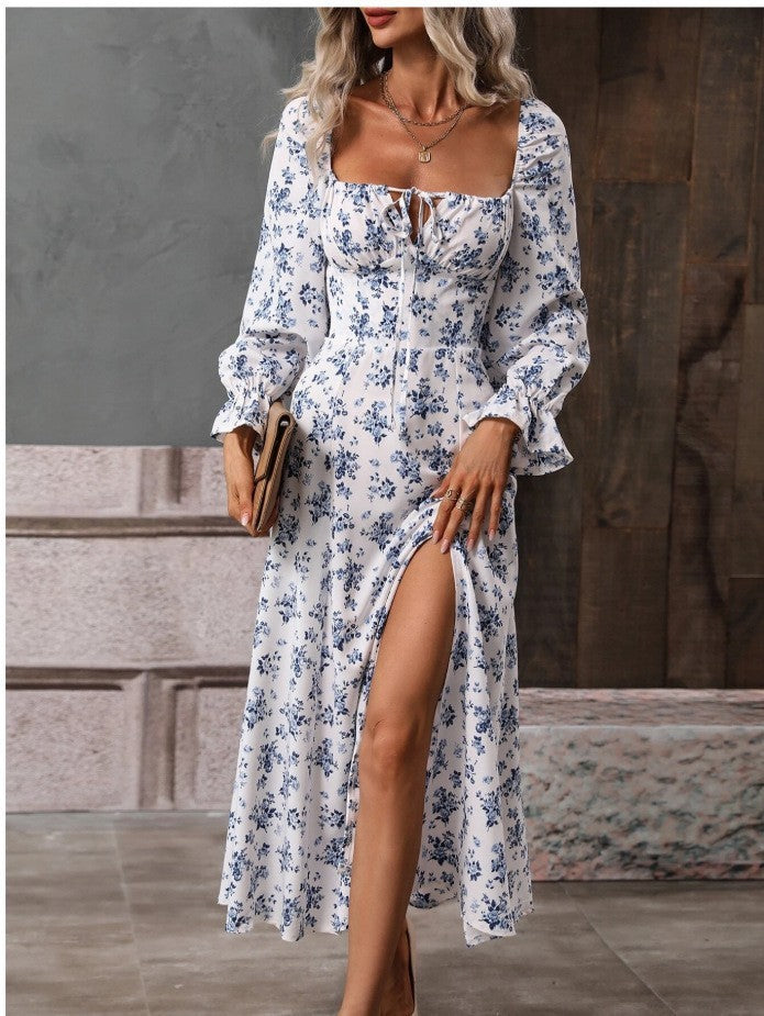 Blumenkleid mit langen Ärmeln und Schlitz von Rachael