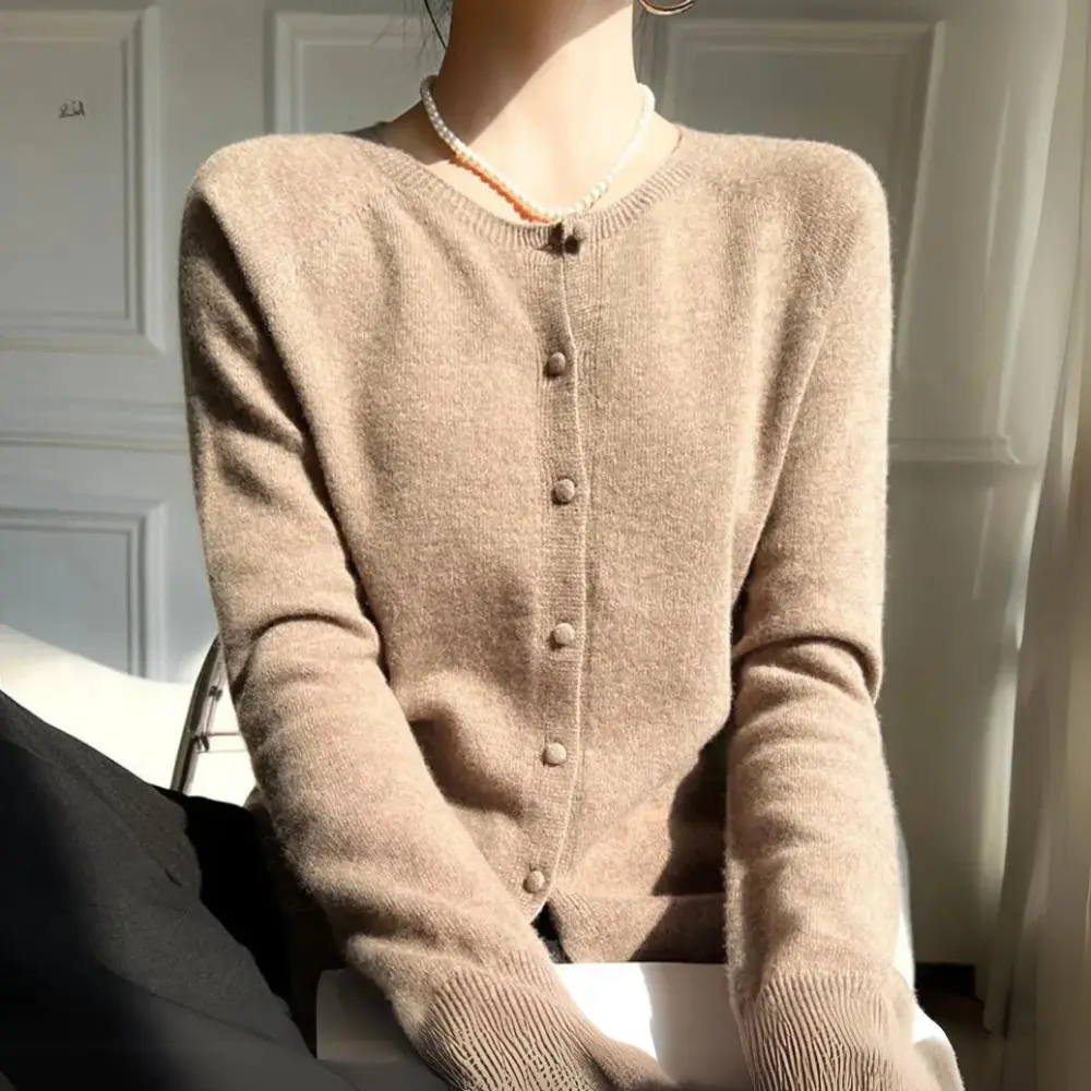 Cardigan Femme Pastel Eliza En Laine 100 Pour Cent Pour Un Look Chic Et Chaud Et Agréable À Porter