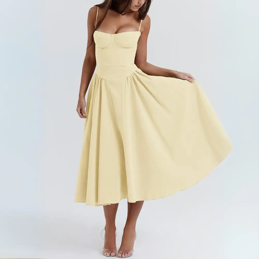 Robe Camisole Midi Vintage Couleur Unie Avec Bretelles Réglables Et Silhouette Évasée