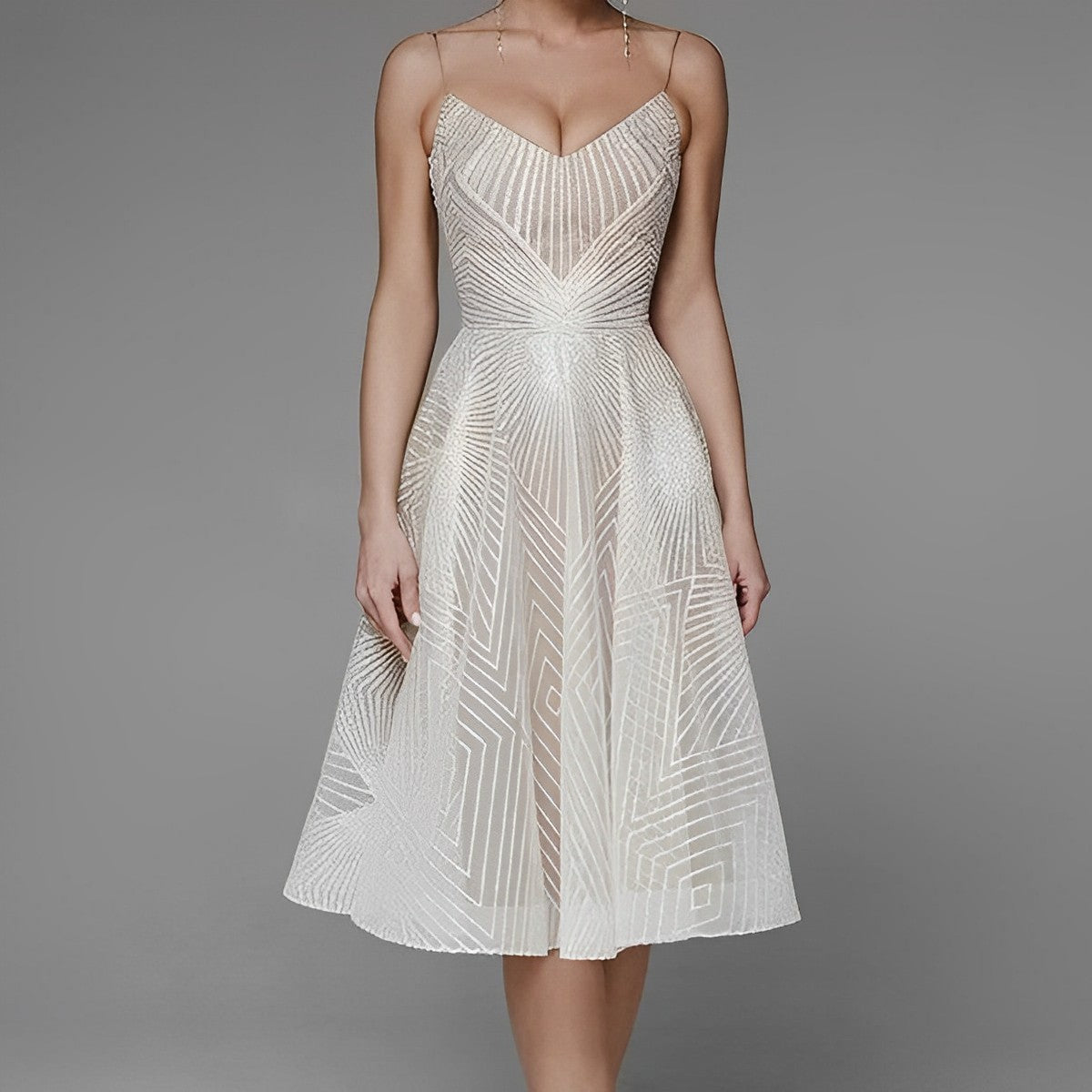 Klassisch-elegantes Abendkleid mit symmetrischem Schnitt