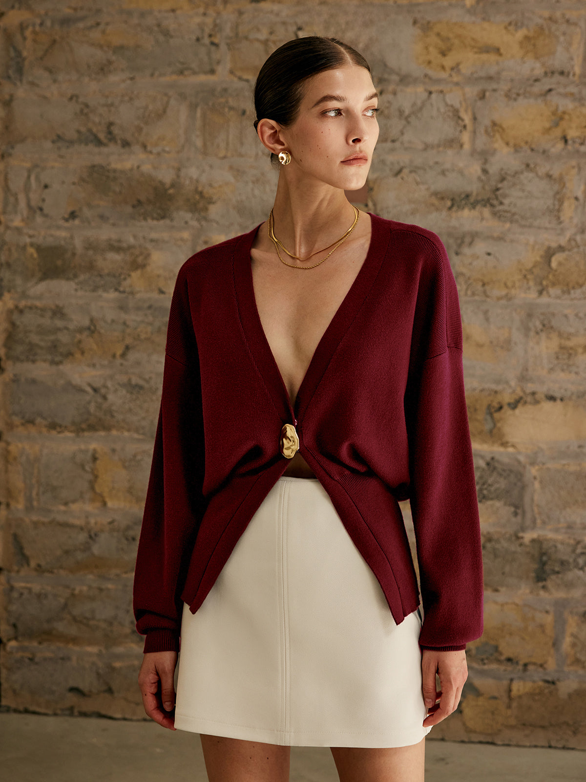 Cardigan Simple À Boutons Dorés En Maille Élégante Pour Le Travail Coupe Regular