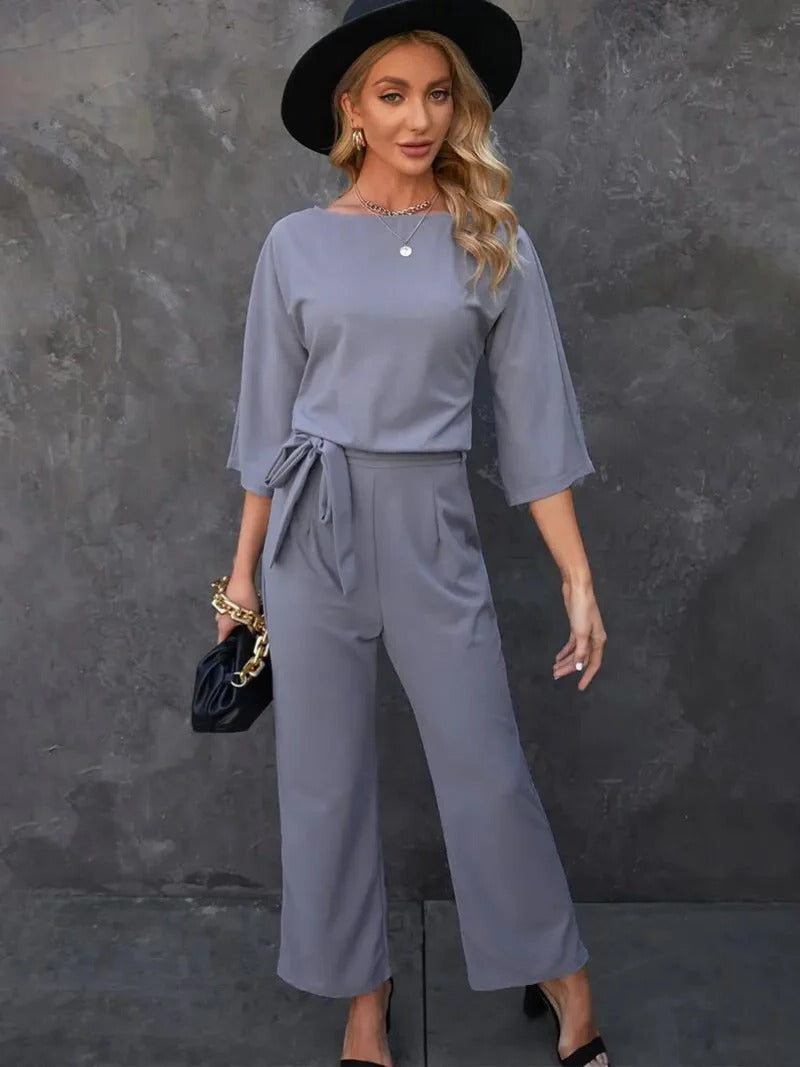Combinaison Femme Polyvalente Confortable Avec Silhouette Épurée Et Style Moderne Pour Toutes Occasions