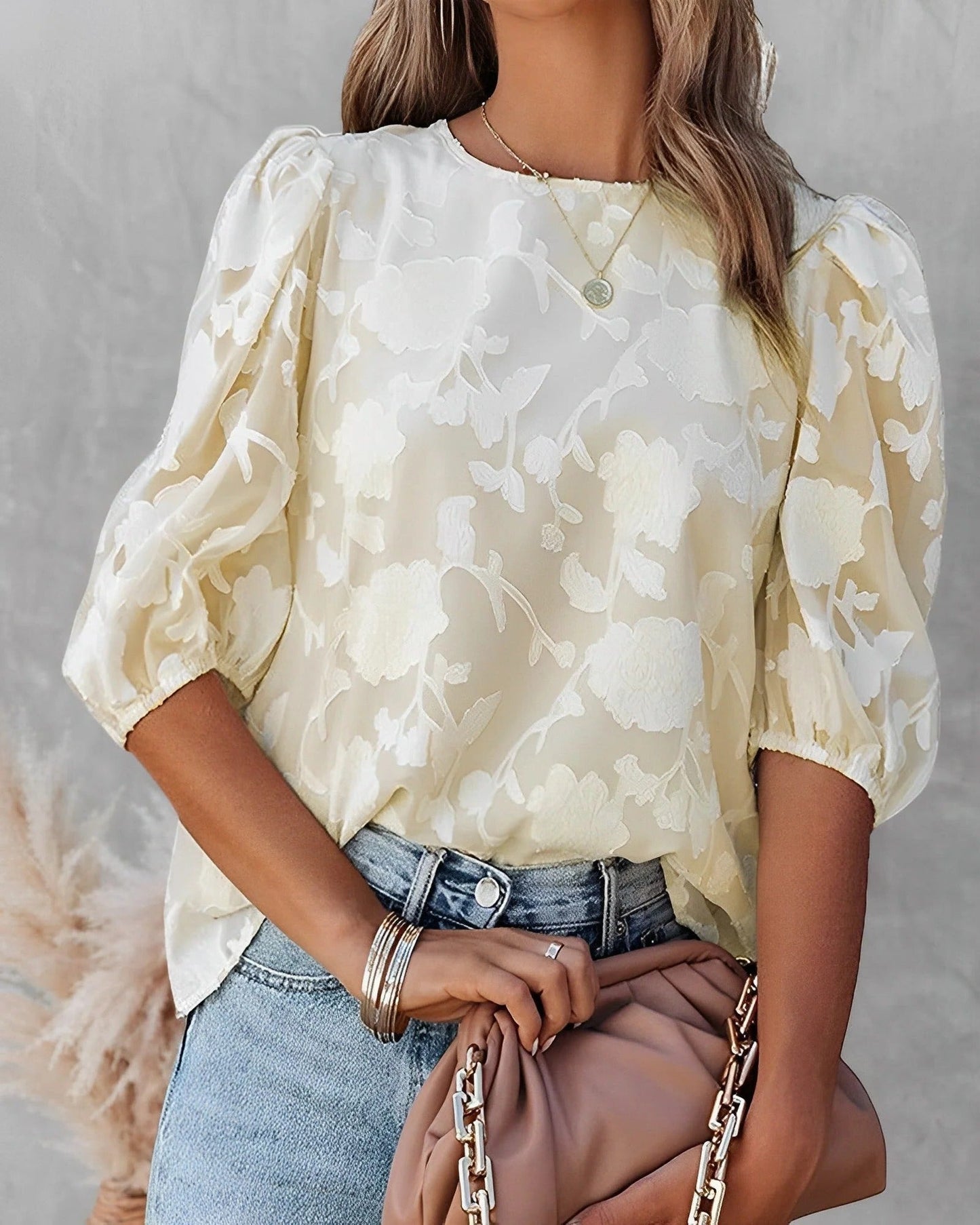 Chemise Femme À Manches Bouffantes Boutonnée Structurée Avec Volume Et Silhouette Droite