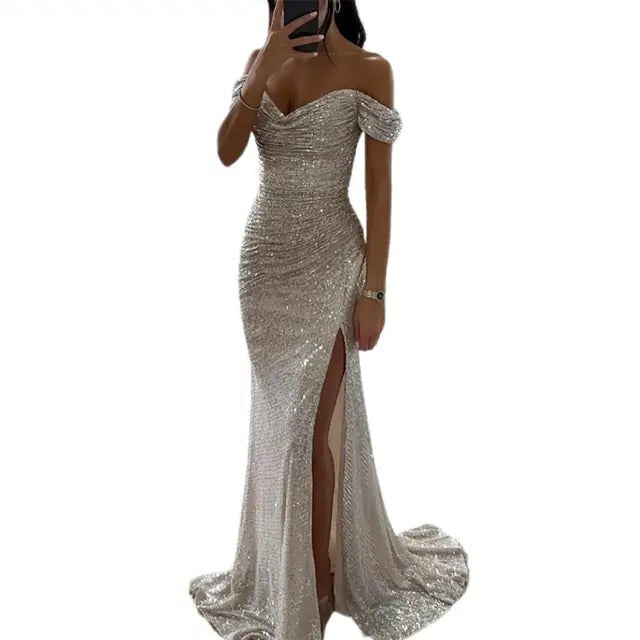 Robe Maxi Épaules Nues Élégante Ajustée Pour Occasions Formelles Silhouette Affinée Et Lignes Épurées
