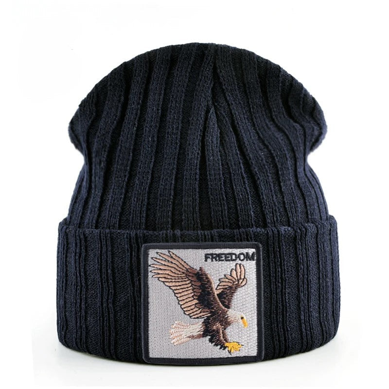 Bonnet Tricot Predator Avec Patchs Animaux Sur Le Devant Et Bord Côtelé Rabattable Pour Plus De Texture Et Confort