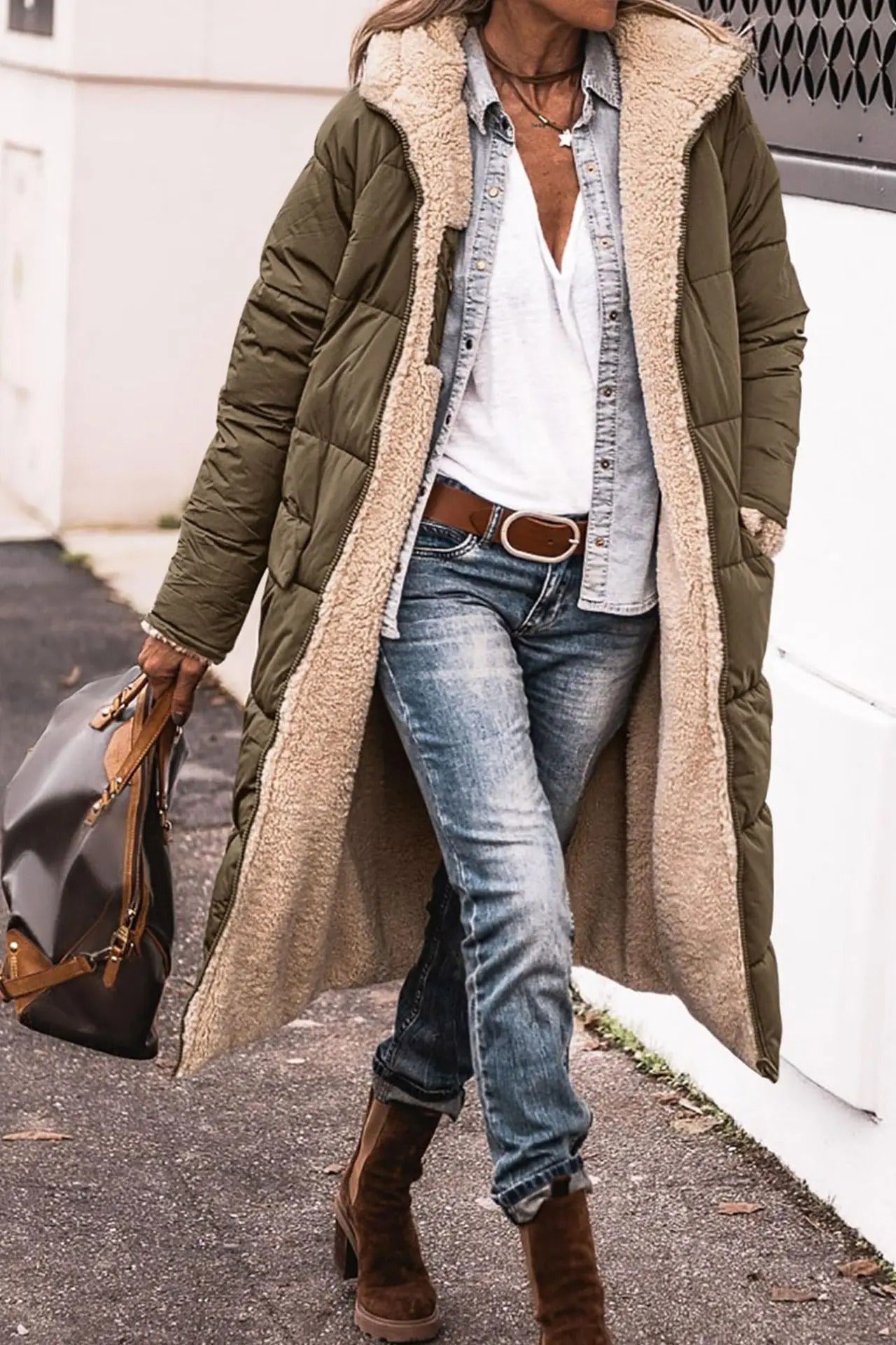 Manteau Long Matelassé Pour Femme Avec Capuche Extérieur Polyester Durable Doublure Polaire Douce Pour Hiver