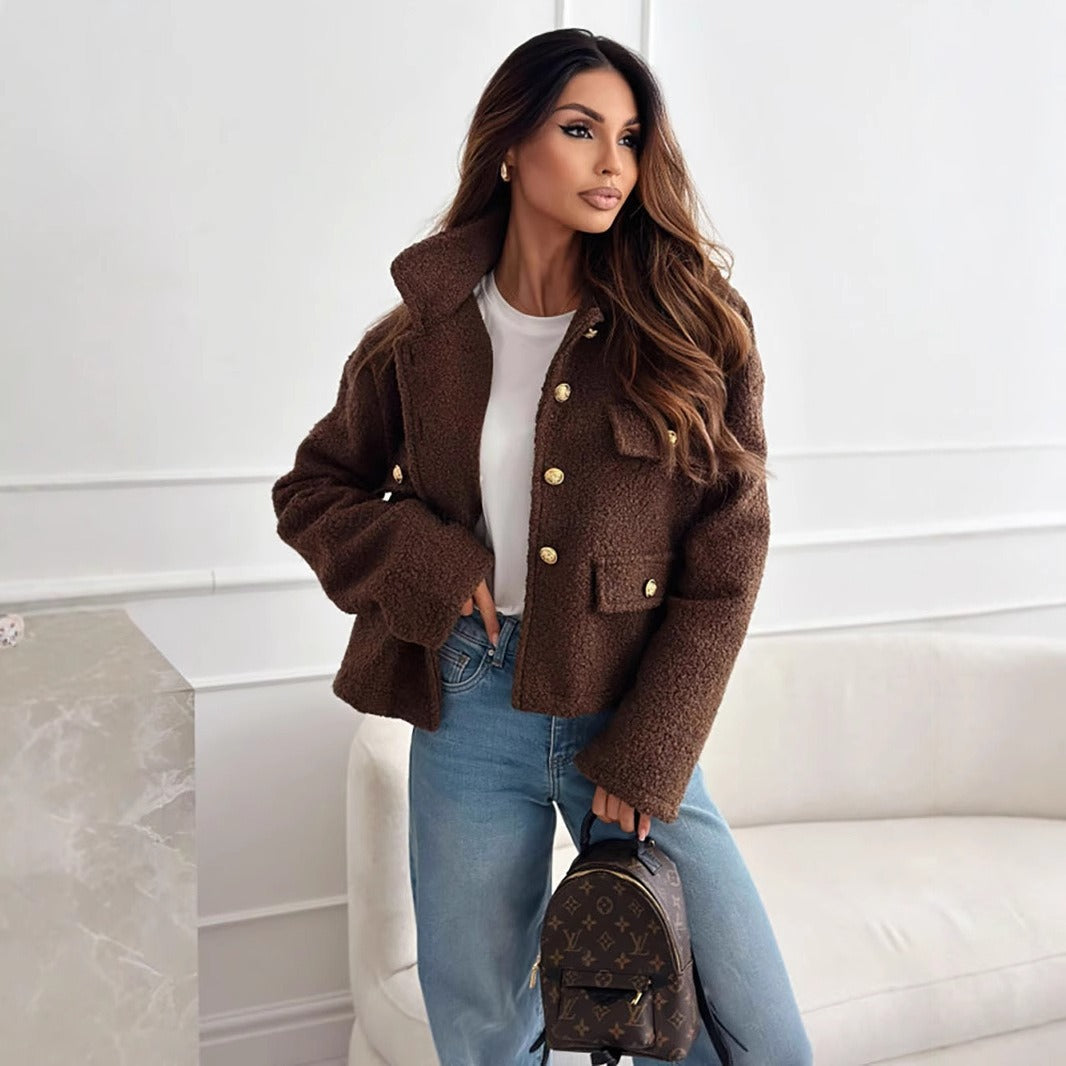 Veste Femme en Maille Faux Mouton Fourrure Synthétique Décontractée Longueur Hanche Col Boutons Métalliques