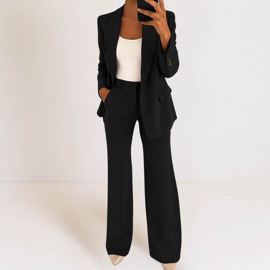 Ensemble Blazer Et Pantalon Femme Pour Bureau Professionnel Conçu Pour Réunions Client Et Présentations