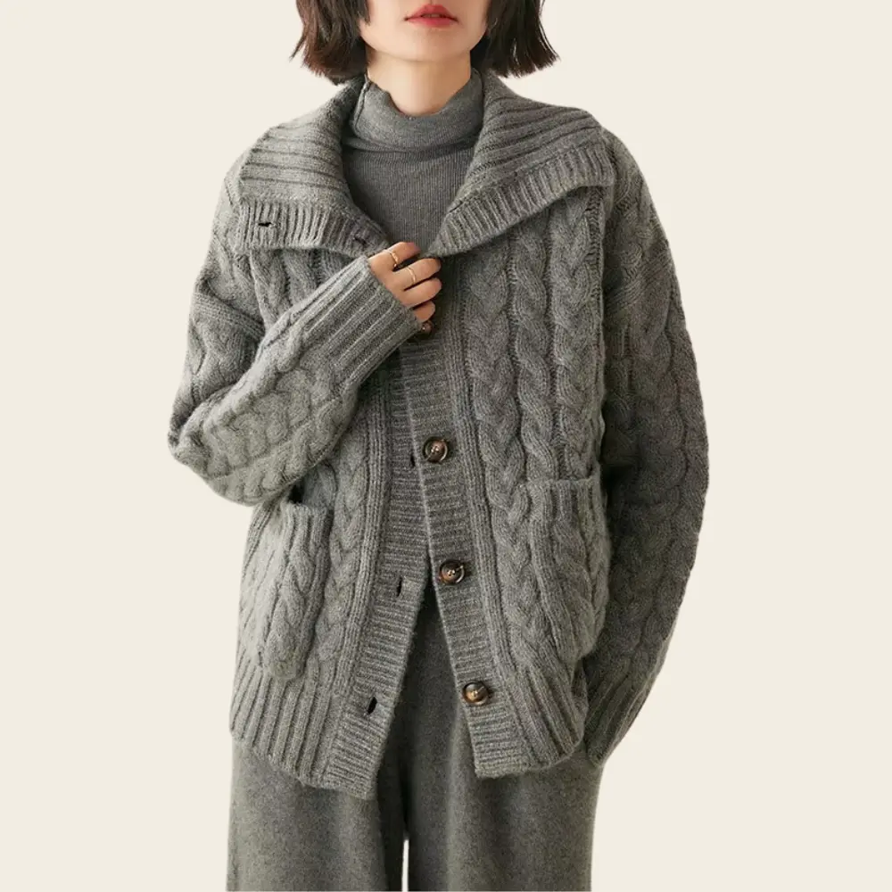 Cardigan En Laine Ivy À Col Roulé Avec Design Cable Vintage Pour Un Maximum De Chaleur