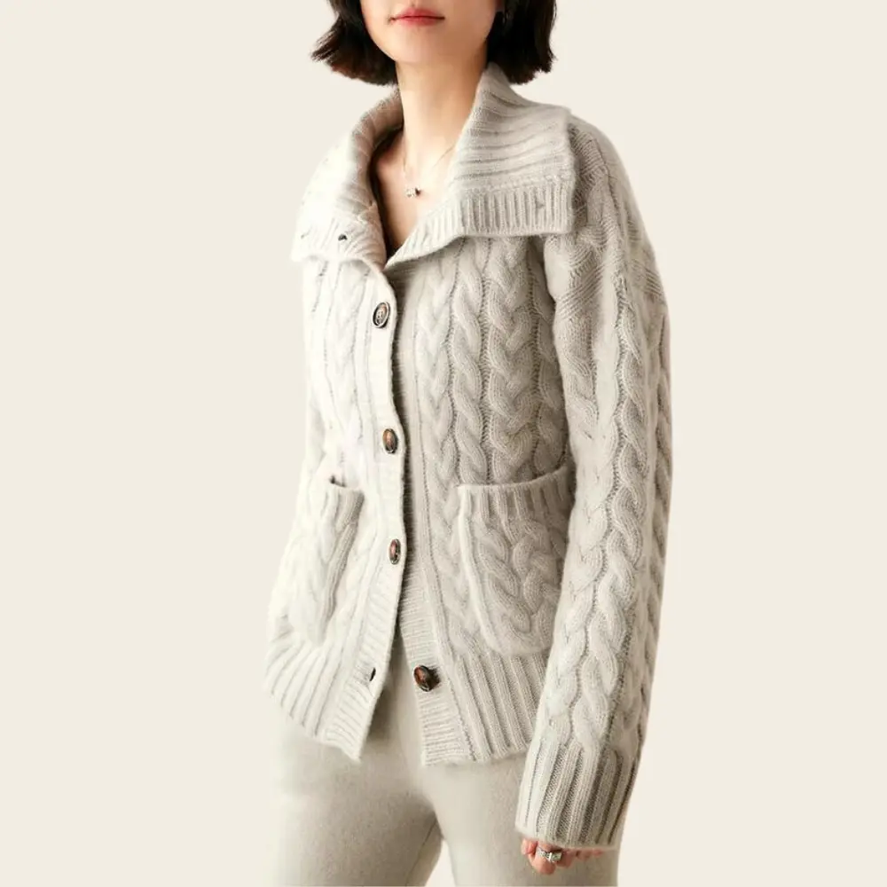 Cardigan En Laine Ivy À Col Roulé Avec Design Cable Vintage Pour Un Maximum De Chaleur
