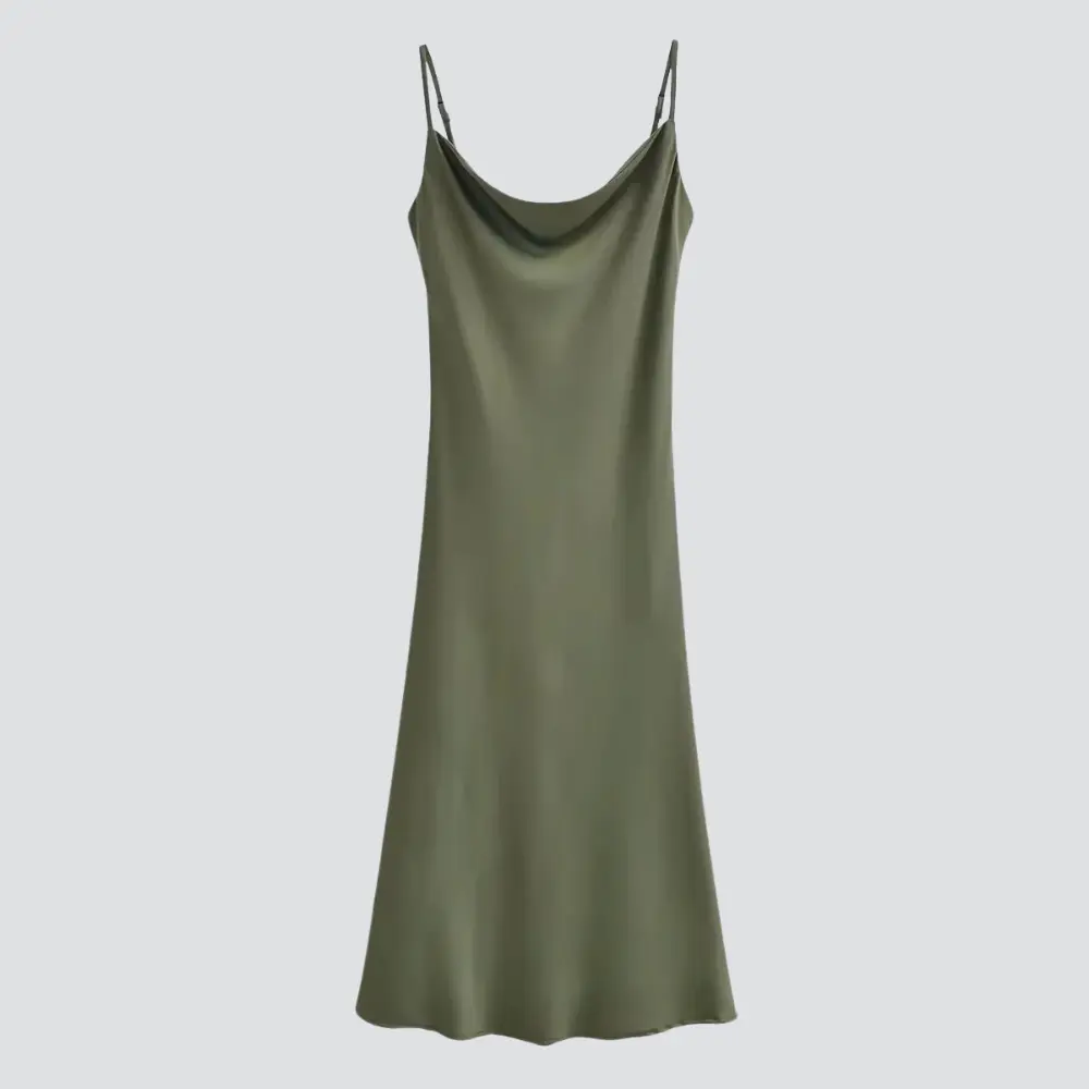 Robe Slip Satinée Kaila À Col Drapé Et Bretelles Ajustables Pour Soirées Et Événements Raffinés