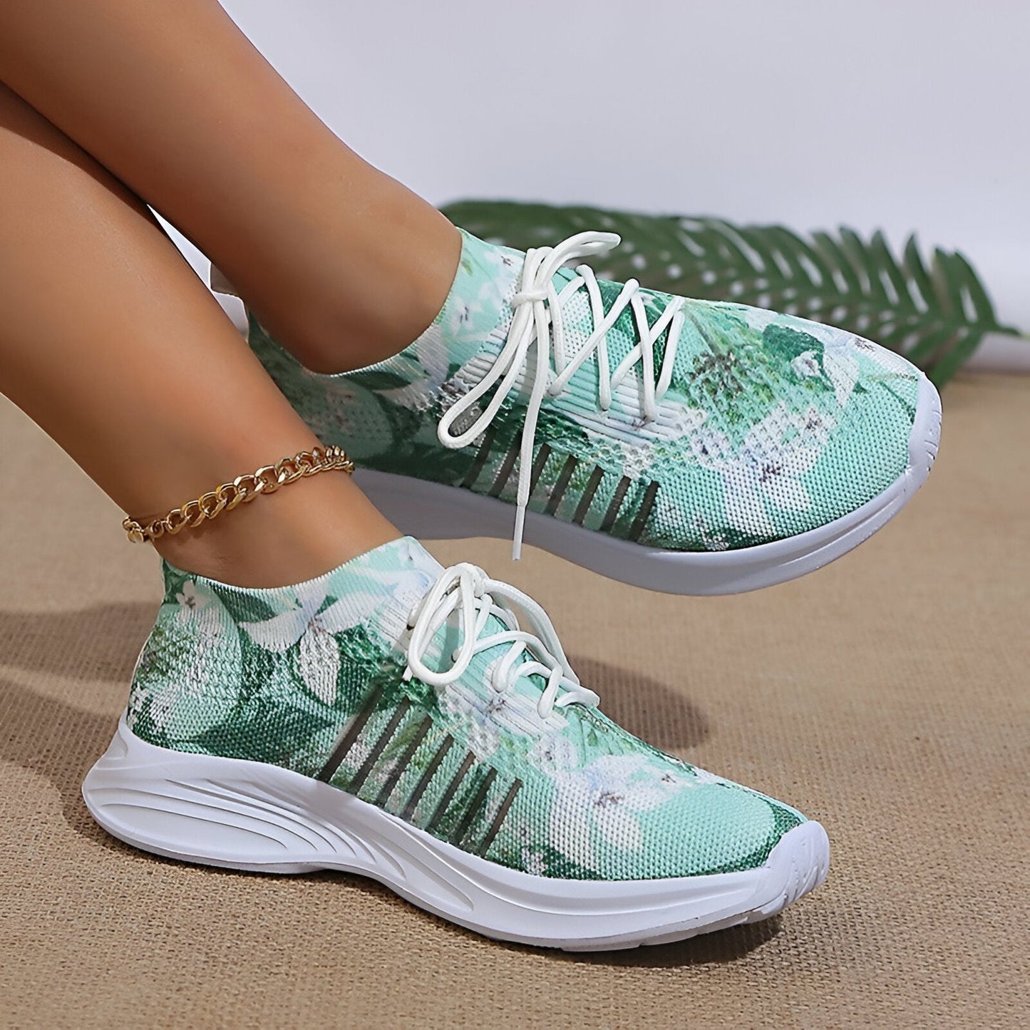 Amelia – Gestrickte Sneakers mit Aufdruck