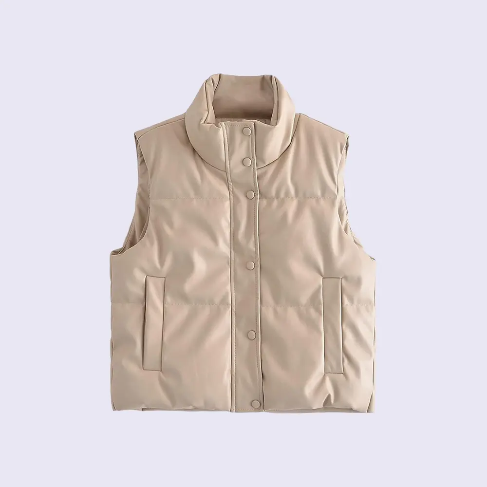 Gilet Matelassé En Faux Cuir Maya Avec Col Debout Et Zip Coupe Courte Et Ajustée Pour Un Look Tendance Et Moderne