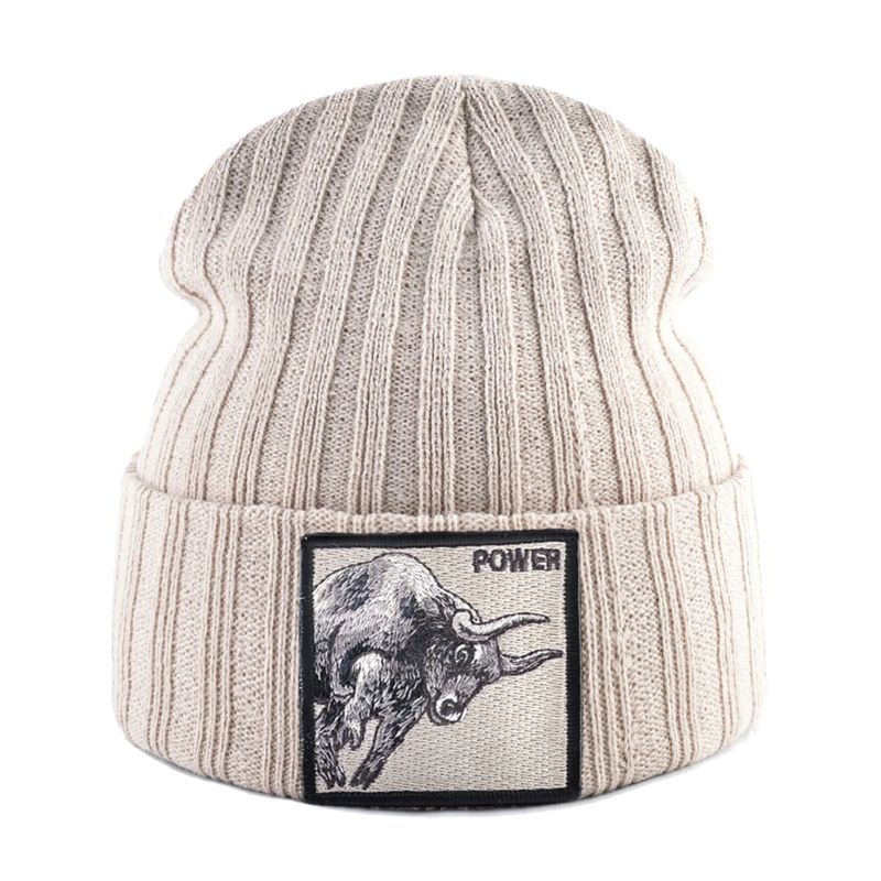 Bonnet Tricot Predator Avec Patchs Animaux Sur Le Devant Et Bord Côtelé Rabattable Pour Plus De Texture Et Confort