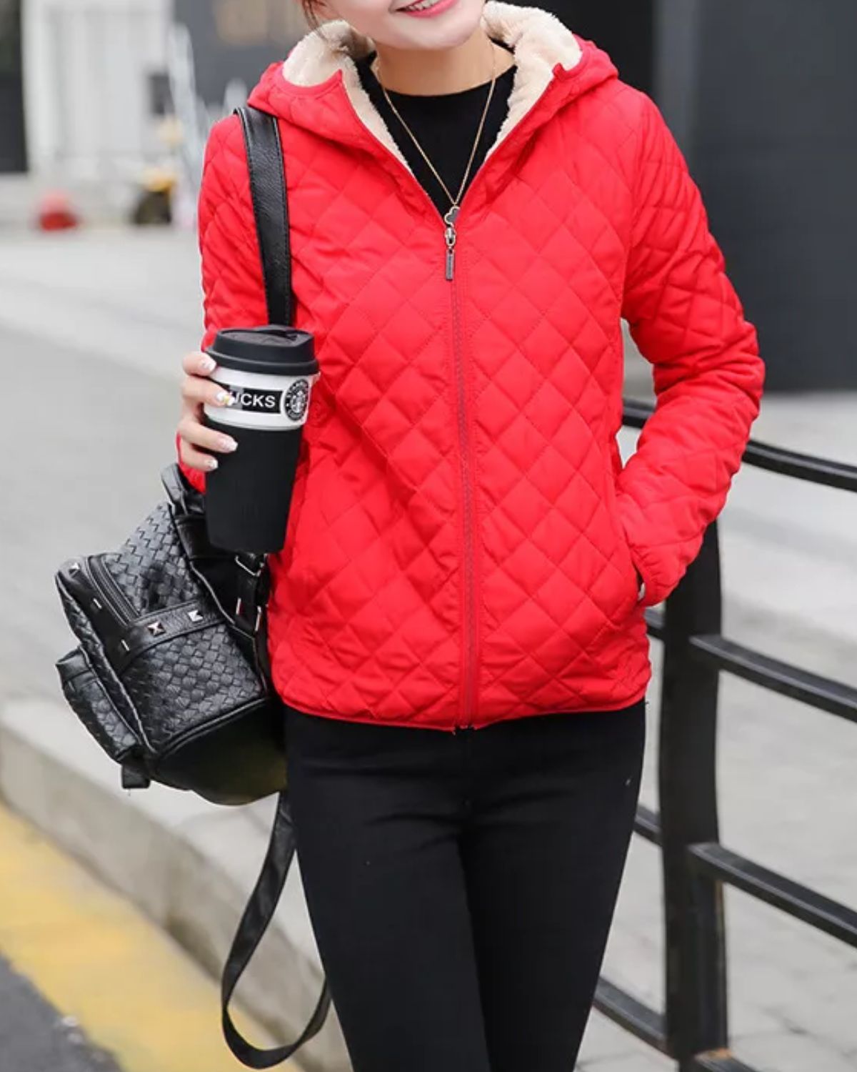 Amawinc | Adelle Warm und Elegant