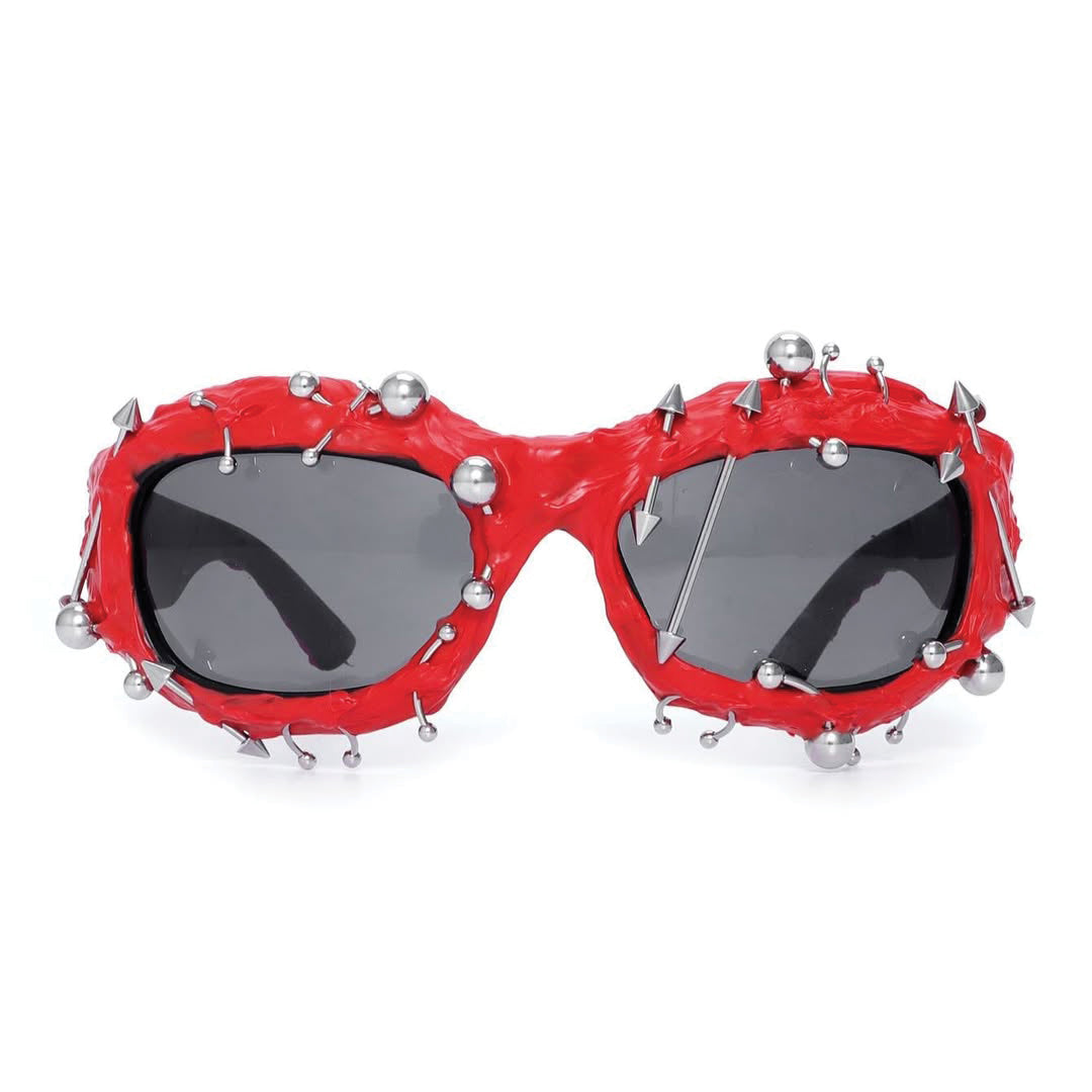 Lunettes de Soleil Punk Percées en Fer Artisanal avec Rivets Gothiques et Design Audacieux