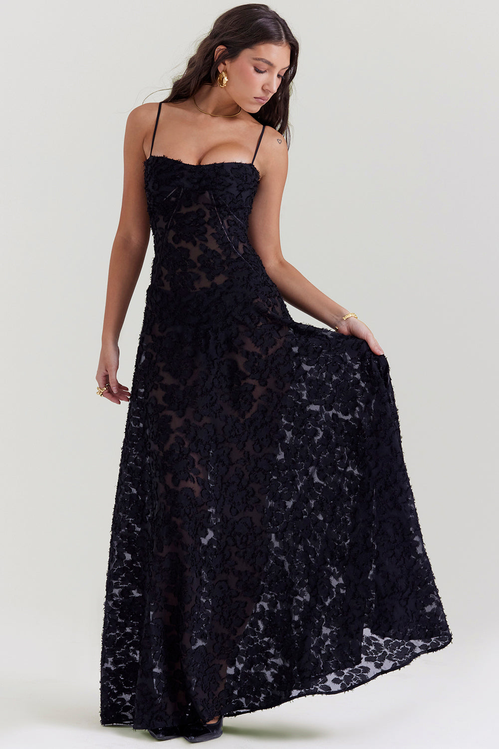Robe Femme Maxi Slim Fit Avec Dos En Dentelle Et Appliqué Floral Idéale Pour Soirée