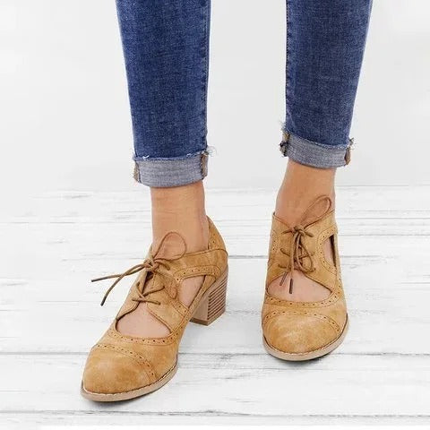 Daphnes spitze Lederschuhe