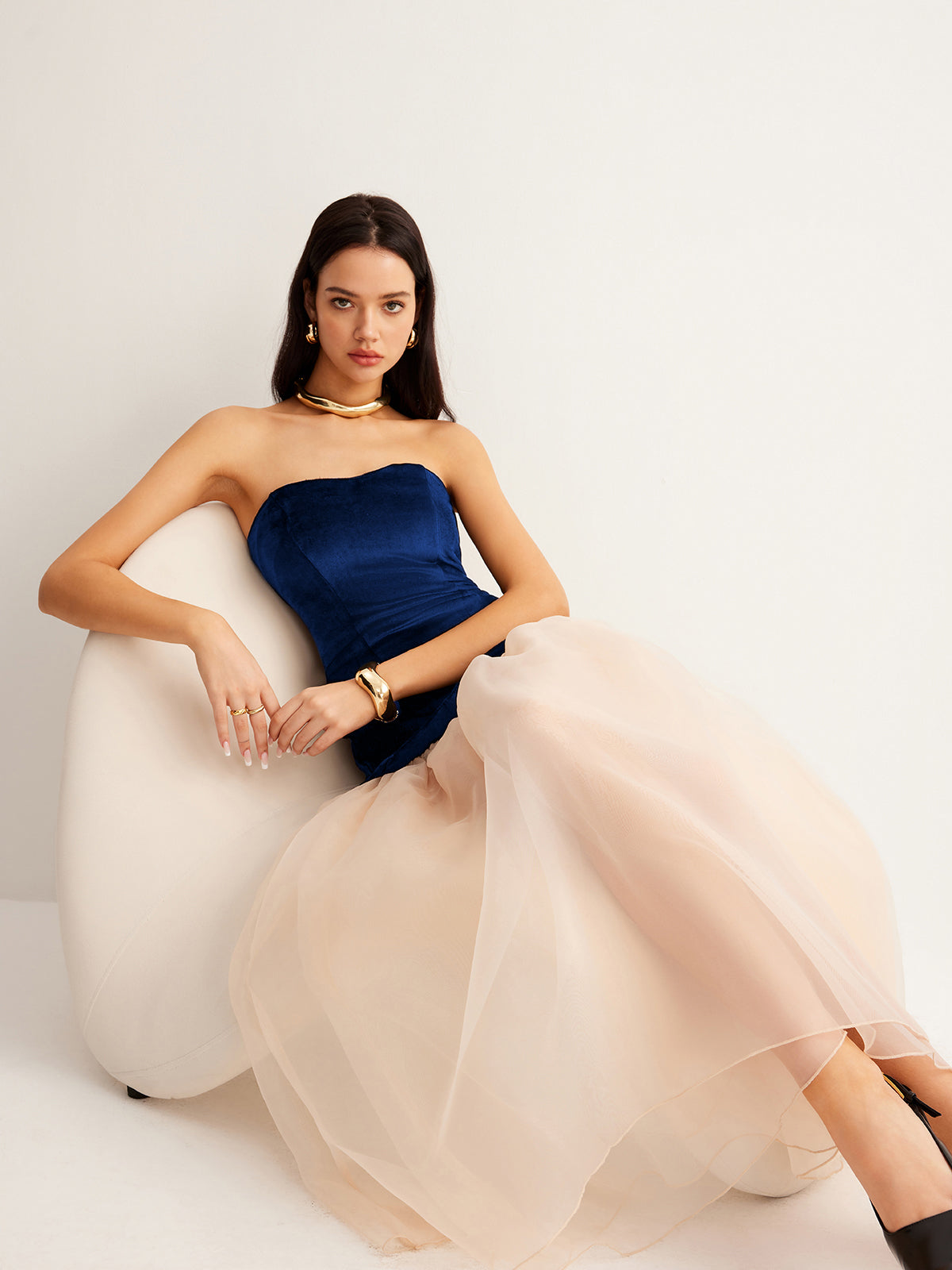 Robe Tube Velours Avec Panneaux Et Maille Semi Transparente Maxi Chic Pour Mariages Et Soirées