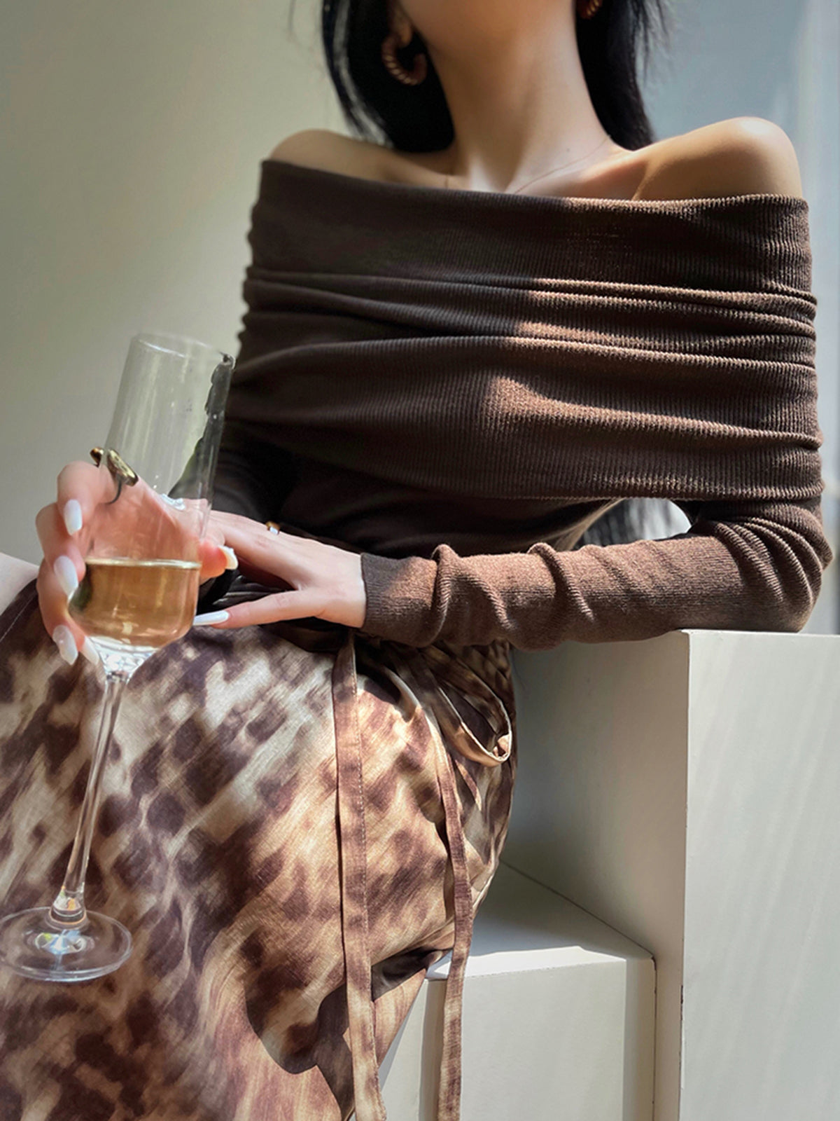 Pull Mélange De Laine Élégant À Fronces Avec Épaules Dénudées Pour Look Décontracté Et Chic